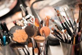 Organization and preparedness are key in any job, and cosmetic training courses can give you the basics for creating sultry eyes, perfectly blushed cheeks, and luscious lips. Makeup Artist Tools Saubhaya Makeup