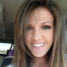 Lindsay Willoughby's Instagram, Twitter & Facebook