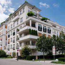 Neben wohnungen in top wohnlagen wie bogenhausen finden sich in stadtteilen wie pasing oder westend auch einfamilienhäuser und eigentumswohnungen zu moderateren preisen. Sozialmieter Zahlen Luxus Mit Stadt Munchen