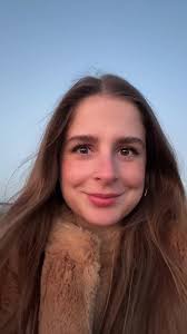 alex apolline (@alexapolline)’s video of it ain't me babe