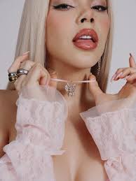 Frida maxine Ortiz Landaverde (fridamaxineo)