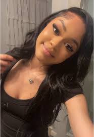 Naomi Moon's Instagram, Twitter & Facebook