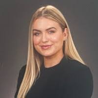 Kate Logrande's Instagram, Twitter & Facebook