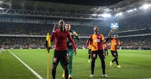 Ülker stadyumu fenerbahçe şükrü saracoğlu spor kompleksi'nde saat 19:00'da başlayacak olan süper lig 23. Galatasaray Kazandi Sosyal Medya Yikildi Son Dakika Galatasaray Haberleri Fotograflari Fotomac