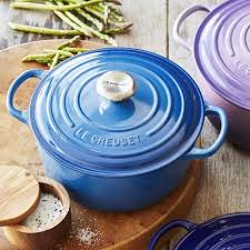Le Creuset Round Wide Dutch Oven 3 5 Qt Sur La Table Creuset Dutch Oven Sur La Table