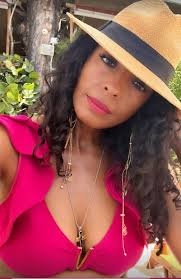 Tauna Hunter Scholarship Award Winner and Donation Request