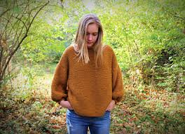 This extra long lounger is made from a soft and comfy knit that feels amazing when draped on the body. Ravelry Weekend Lounger Pattern By Lara Serbousek