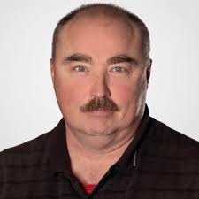 Quinn Everett (@Quangggg)