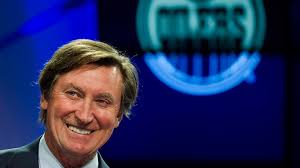 The wayne gretzky foundation is dedicated to helping less fortunate youth experience the sport of hockey, both on and off the ice. Kimq8ntbv31 Tm