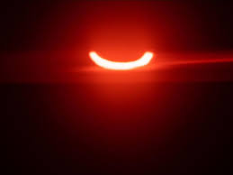 Une éclipse solaire va être visible dans le ciel français, ce jeudi 10 juin 2021. M Yujjhbuodxmm