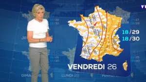 Elle a été créée le 6 janvier 1975 pour succéder à la première chaîne de l'ortf tout juste dissoute. Meteo De Tf1 Vetements Mode Marque Look Et Style Spotern