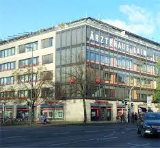 Die geschwindigkeit der transaktion hängt von der bank ab, bei der sie ihr girokonto haben. Gute Banken In Munchen Laim Golocal