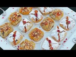 رغيفات بالتمر والزنجلان مورقين بحال البسطيلة تحضيرات رمضان بريوات Youtube Food Breakfast French Toast