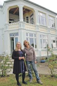 Die floating 44 sind boote mit einem festen liegeplatz und. Neue Farbe Fur Freya Frahm Haus Laboe