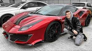 Lamborghini aventador svj vs ferrari laferrari. News Ferrari Lambo