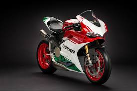 Though on pcp through ducati's trioptions scheme they're. Ducati 1299 Panigale R Final Edition Revealed Visordown