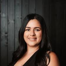 Evelyn Serrato's Instagram, Twitter & Facebook