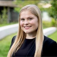 Eva Oakes's Instagram, Twitter & Facebook