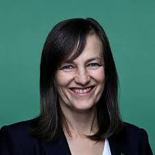 Today I caught up with the wonderful Sally Stevenson AM, Executive Director  of the Illawarra Women's Health Centre. Sally took over from me when I held  this role a number of years