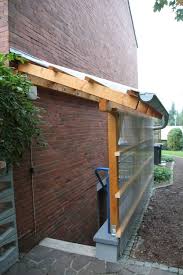 Verbesserung Ein Vorhanden Residenz Uberdachung Kellertreppe Anstatt Verlagern Ist Eigentlich Ein Sinnvoll L Basement Entrance Basement Stairs Outdoor Stairs