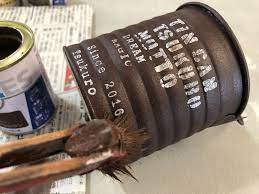 アイアンペイントで100均ブリキ缶をリメイク アイアンペイントの塗装方法をご紹介 diy design studio tsukuroもっと アイアンペイント ブリキ缶 リメイク缶の作り方