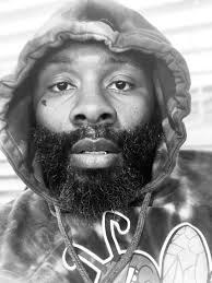 Sitting here at this dumb ass job... thinking did my grandmother meet my  mother at the gates like "hey Liz Taylor, is you still with Denzel "