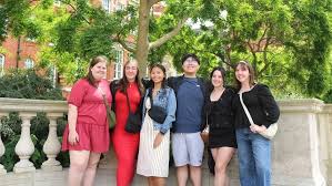 Students make health care connections in European study abroad trip