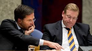 De kabinetsval kondigde zich deze week al aan, nadat verschillende coalitiepartijen lieten doorschemeren dat de affaire waarin. Nederlandse Justitieminister Treedt Af De Tijd