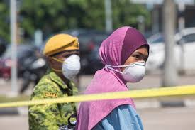 Recently in pasir gudang, it is reported that an illegal tyre recycling factory had allegedly dumped chemical waste in sungai kim kim in pasir gudang as of 14th march 2019, there are a total of 2,775 people who are affected by the chemical pollution, with 1,906 cases reported in pasir gudang and. Polluting Sungai Kim Kim New Naratif