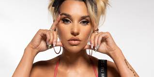 Shaylen Singer + Shayling Pioneering Kenworthy