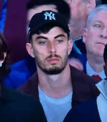 Used to live in Bigastro but now back in England always followed Elche  results etc and will continue to do so. My local team is Plymouth Argyle.