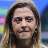 Depay e mais dez podem desfalcar Corinthians contra o Palmeiras