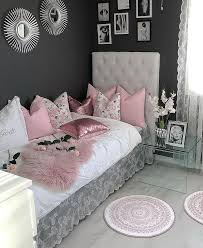 Bedroom Decor Stores Near Me Bedroom Decor Master Bedroom Decor 2 Year Old Bedroom Decor Brown Bedroo In 2020 Luxury Bedroom Furniture Bedroom Decor Woman Bedroom