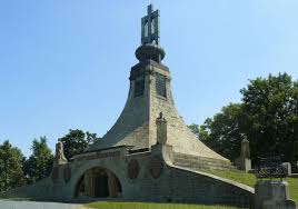 Pamatnik mohyla miru is located in brno. Napoleon By Dnes Oslavil 250 Narozeniny Pestry Program Na Jeho Pocest Slibuje Mohyla Miru Brnan