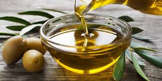 Here, olive oil sommelier (yes, that's a real thing) katerina mountanos shares her exact method: 9 Best Olive Oil Brands In India 2019 Top Olive Oil Brand For Cooking