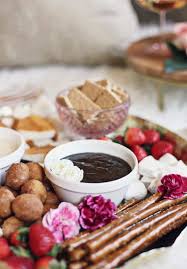 Just look at these fondue ideas. How To Make A Beautiful Dessert Fondue Platter For A Party