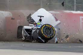2014 Year In Review The Best Sport Pictures Of The Year Formula 1 Sports Pictures F1 Crash