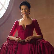 Maybe you would like to learn more about one of these? Why Caitriona Balfe S Outlander Gown Made Her Feel Like A Massive Truck Outlander Outlander Costumes Gowns