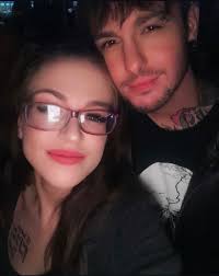 Hiya hope you are both fit n well can I book for 10 tonight please near  front for my friend Angela it's her friends Hen party xxx