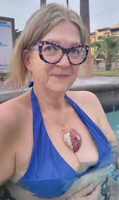 Donating to LA Kings yearbook from Arizona