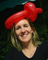 Feliz Cumpleaños a nuestra embajadora Rut Krüger Giverin !!! Mañana les  contaremos de nuestro seminario anual pero hoy toca festejarla! 🎉🎂🥂✨