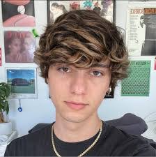 Nathan Max's Instagram, Twitter & Facebook