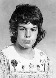 Richard ramirez, during his youth, was a satanic worshipper and a habitual drug user. Richard Ramirez Biographie Und Morde Thpanorama Heute Besser Werden