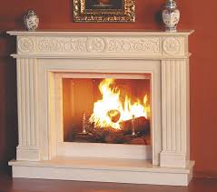 Si tratta di un'operazione poco costosa e che può regalare la scelta di lasciare la canna fumaria a vista aiuta anche la diffusione del calore che risulta più veloce ed efficace. Caminetti E Focolari Classici Cartongesso Fai Da Te