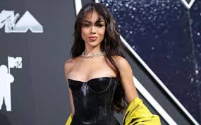 Danna Paola deslumbra en la Semana de la Alta Costura de París 2026