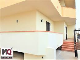 Proponiamo in vendita a mondragone, precisamente via cavour, un monolocale posto al secondo piano. Trilocale Mondragone Vendita Zona San Nicola 80 Mq Portaleagenzieimmobiliari It