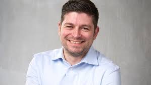 Daniel Pintar's Instagram, Twitter & Facebook