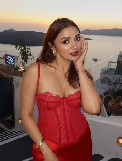 Red hot alert! 🔥 Jiya Shankar is turning heads in a stunning red outfit.  Red Outfit, Jiya In Red, Telly Talk India