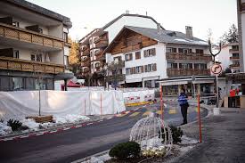 Edinai melo pelada between the conversation and