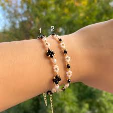 Beaded Flower Bracelet, Daisy Bracelet, Black Floral Bracelet, Aesthetic  Flower Bracelet, Gift for Her, Birthday Gift